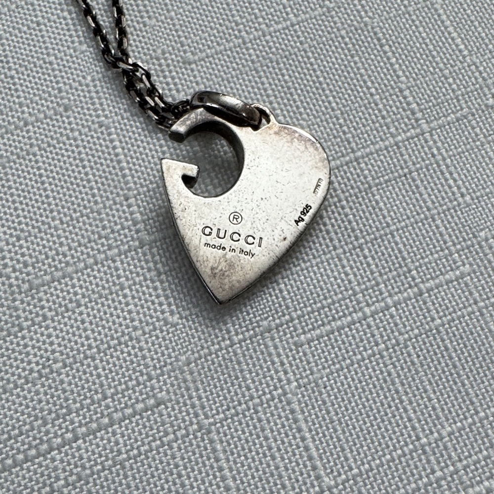 Gucci Silver Heart Necklace with G Logo - Picture 11 of 14
